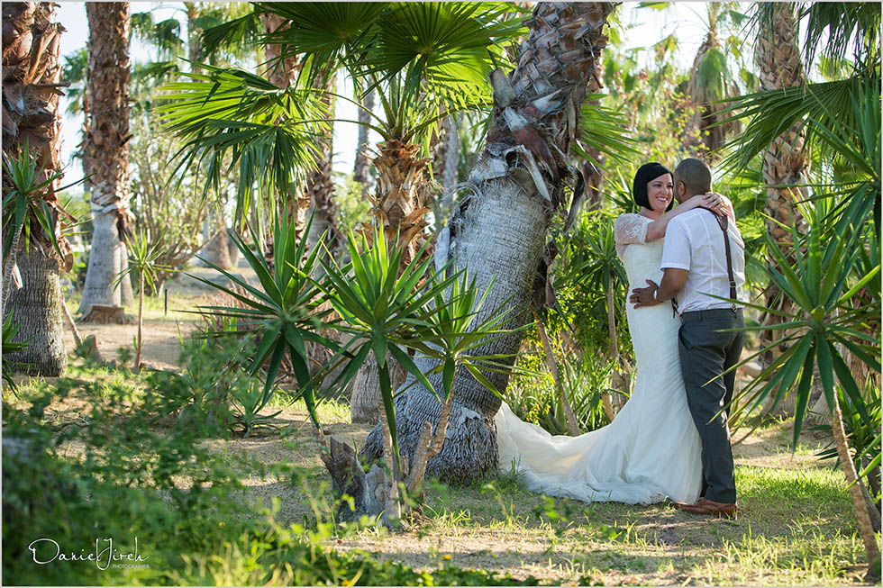 Los Cabos Urban & Trash the Dress Photo Session after Wedding Day