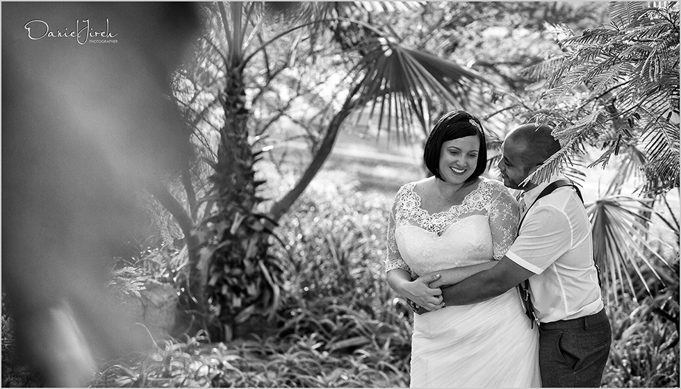 Los Cabos Urban & Trash the Dress Photo Session after Wedding Day