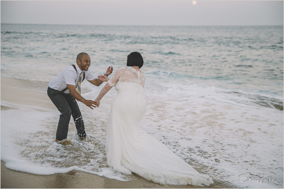 Los Cabos Urban & Trash the Dress Photo Session after Wedding Day