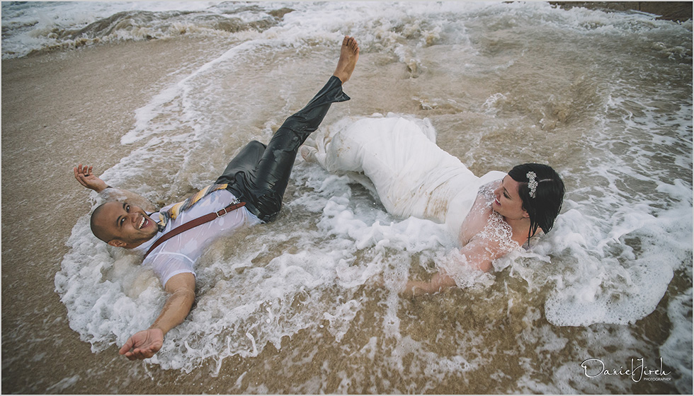 Los Cabos Urban & Trash the Dress Photo Session after Wedding Day