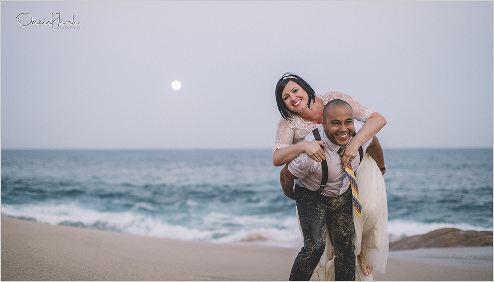 Los Cabos Urban & Trash the Dress Photo Session after Wedding Day